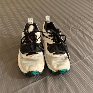 Nike Freak 3 youth basketball shoes